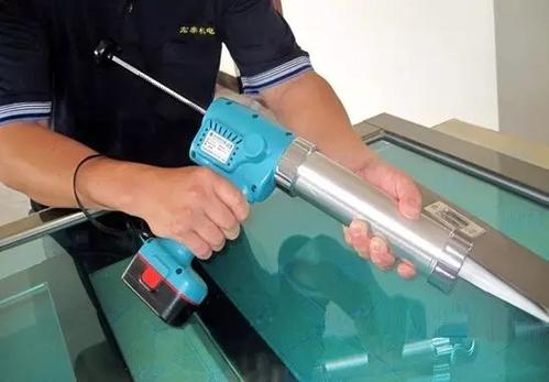 中性玻璃膠與酸性玻璃膠的區(qū)別